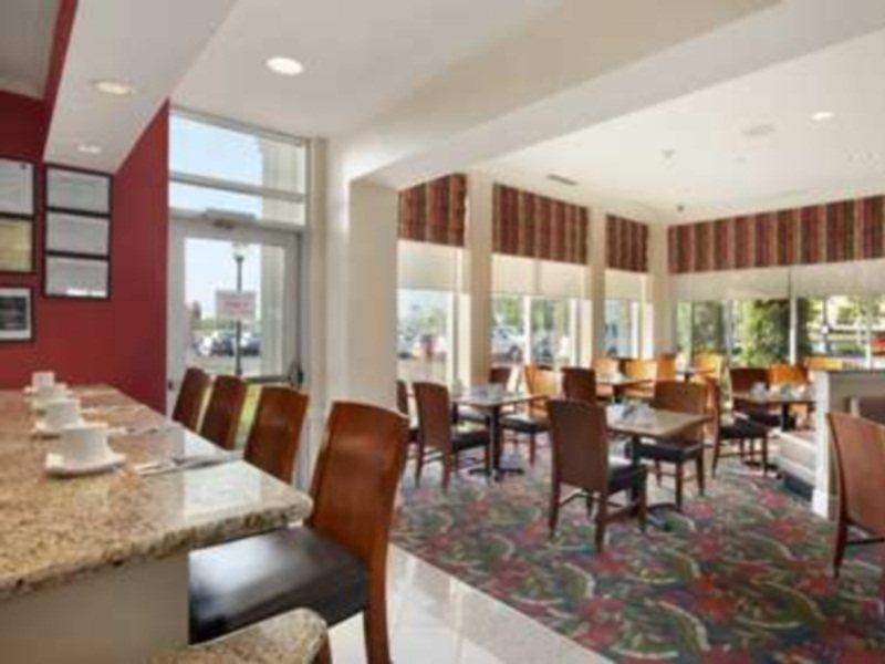 Hilton Garden Inn West Edmonton Eksteriør bilde