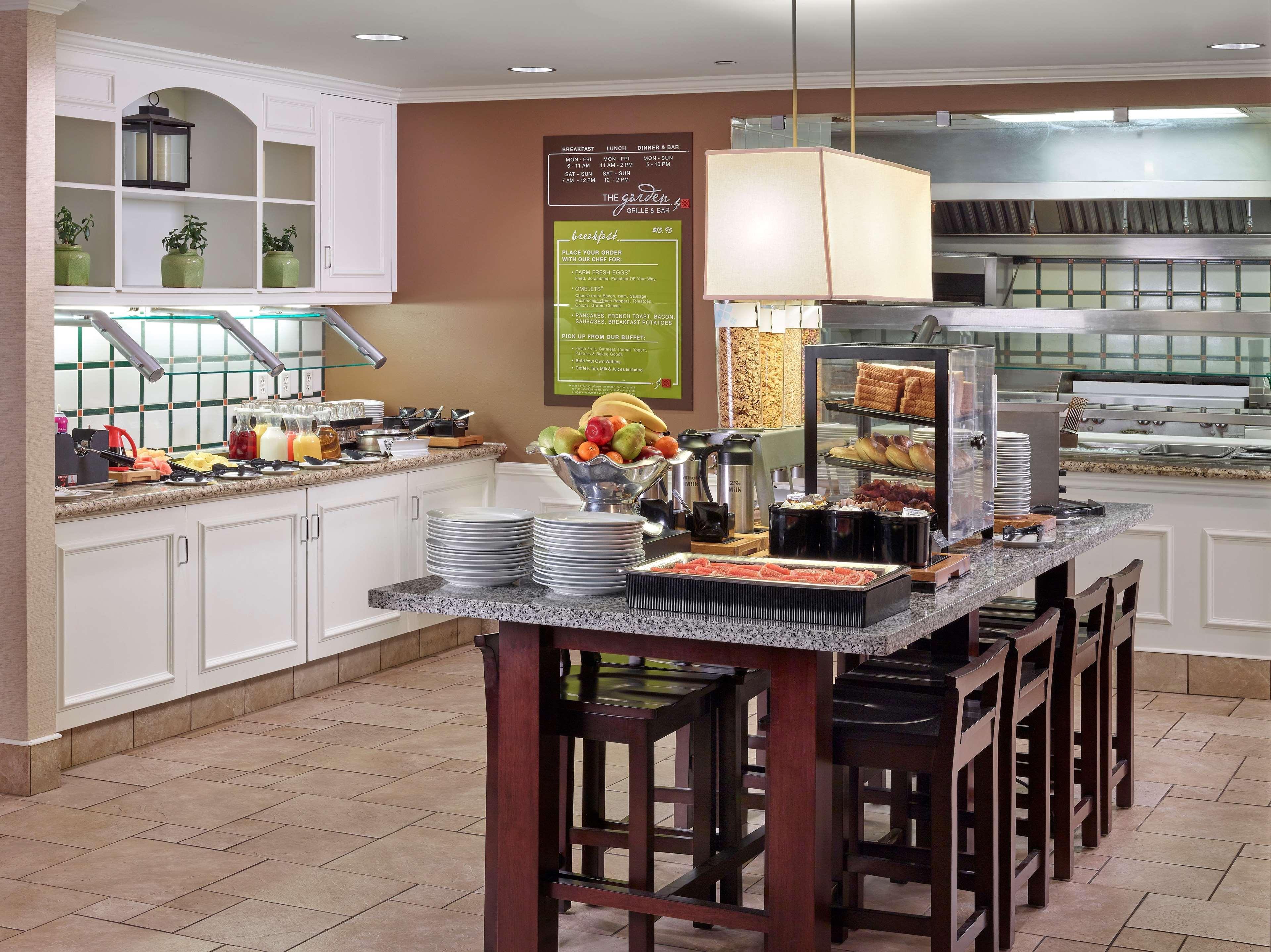 Hilton Garden Inn West Edmonton Eksteriør bilde