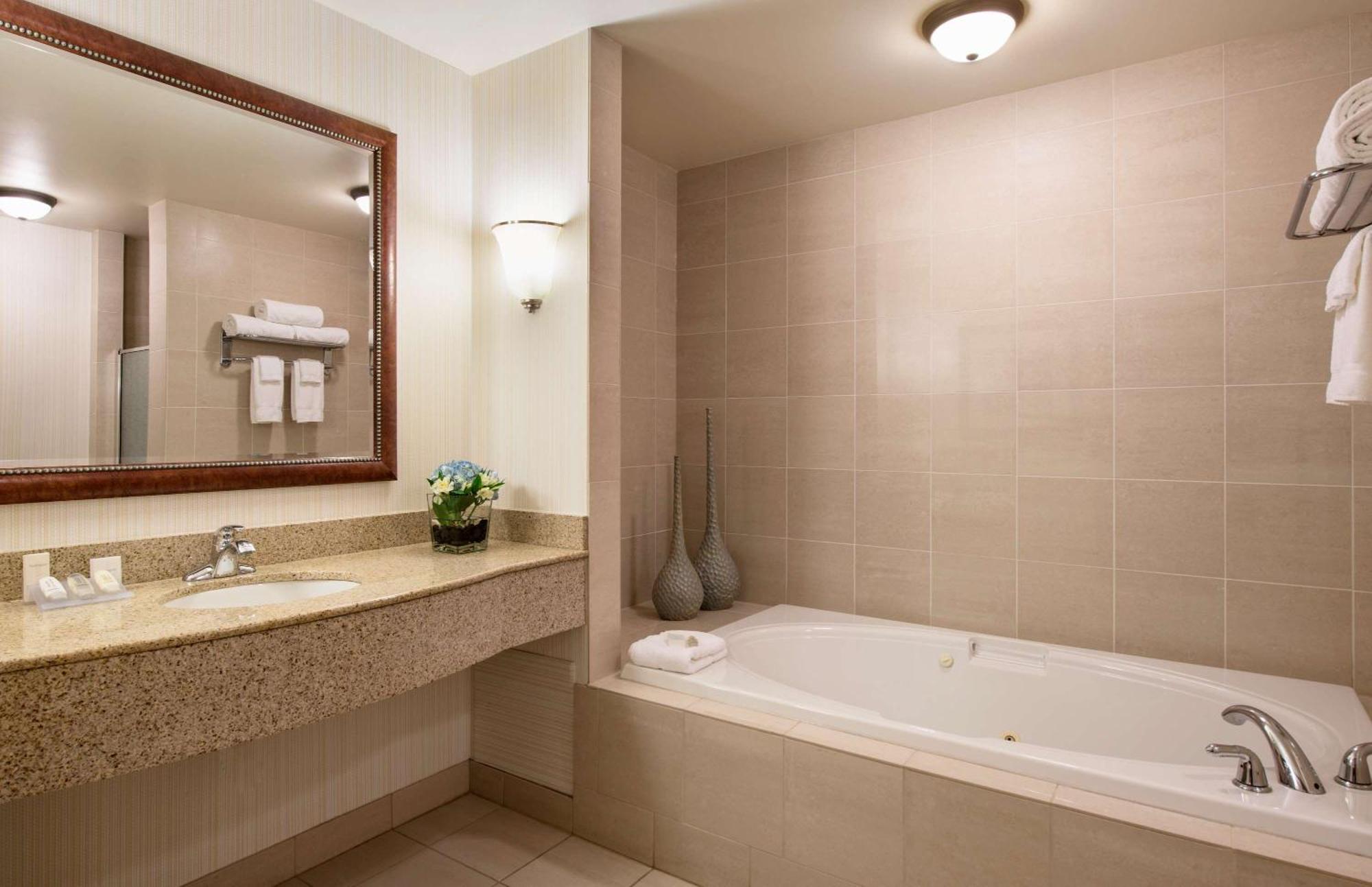 Hilton Garden Inn West Edmonton Eksteriør bilde