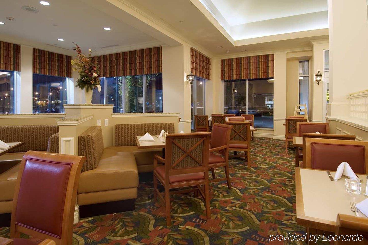Hilton Garden Inn West Edmonton Restaurant bilde